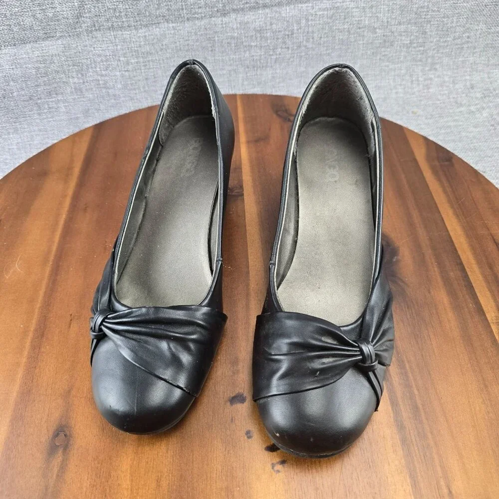 Black Wedge Heels With Knotted Detail By B.O.C. Women's‎ Size 10